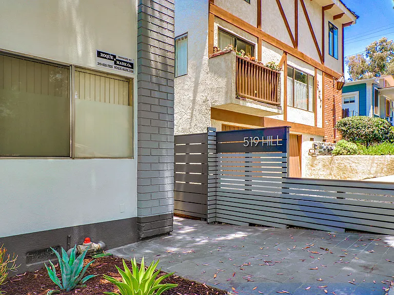 519 Hill St in Santa Monica! Steps to Main St and the beach! — Photo 17