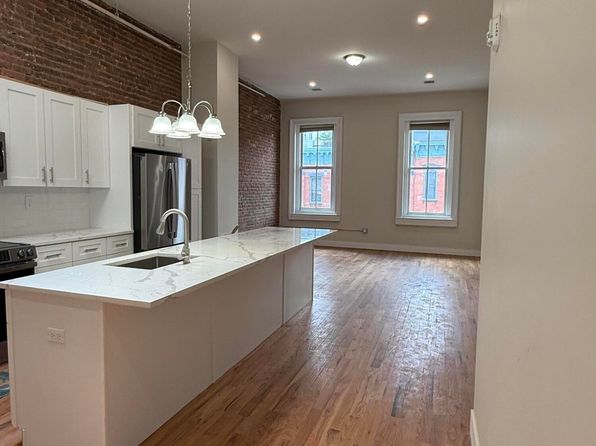 7 Broad St #4