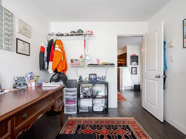 3939 Hastings St #307, Burnaby, BC V5C 2H8