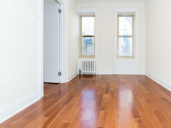 3rd image of 246 E 53rd St APT 17
