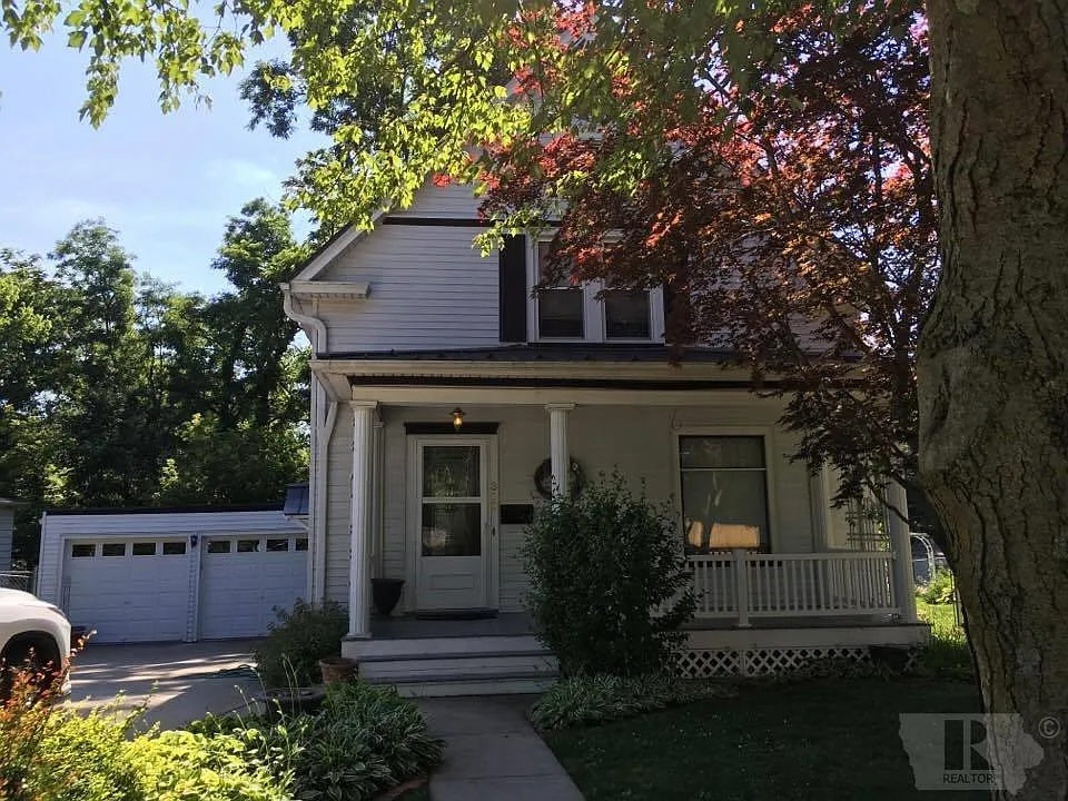 310 N Gertrude St photo 1