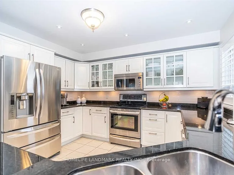 66 Woodcock Ave #MAIN UPPER — Photo 13