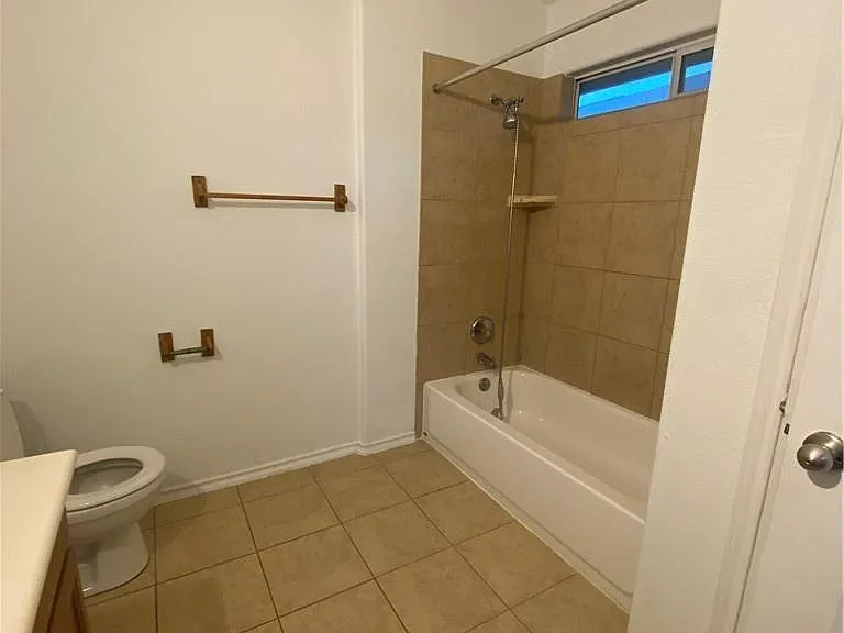 3400 Barksdale Dr — Photo 7