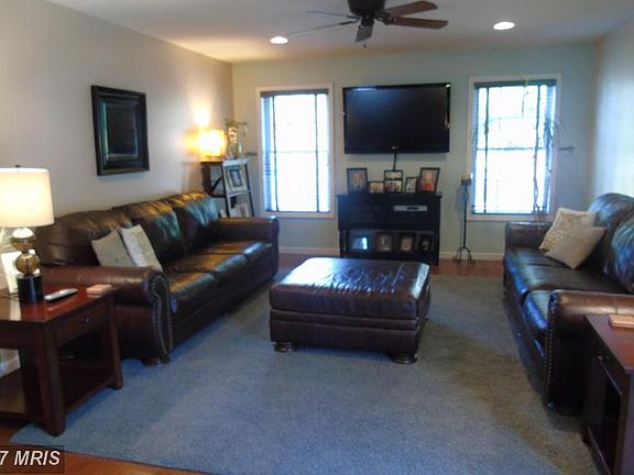 5th image of 3364 Farm Ln
