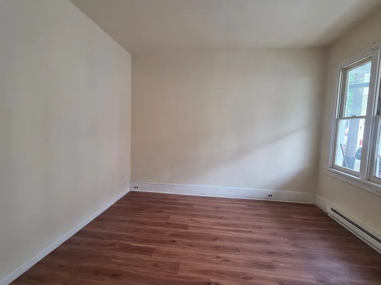 721 W Market St — Photo 20