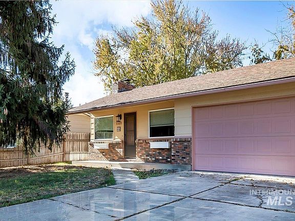 2nd image of 3389 N Spiceland Dr