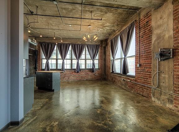 4th image of 715 May St APT 429