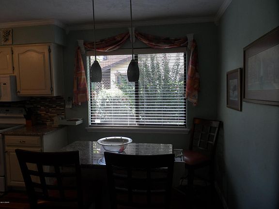 3rd image of 111 Horseshoe Trl