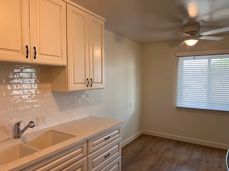 3901 E Mayfield St #5 — Photo 8