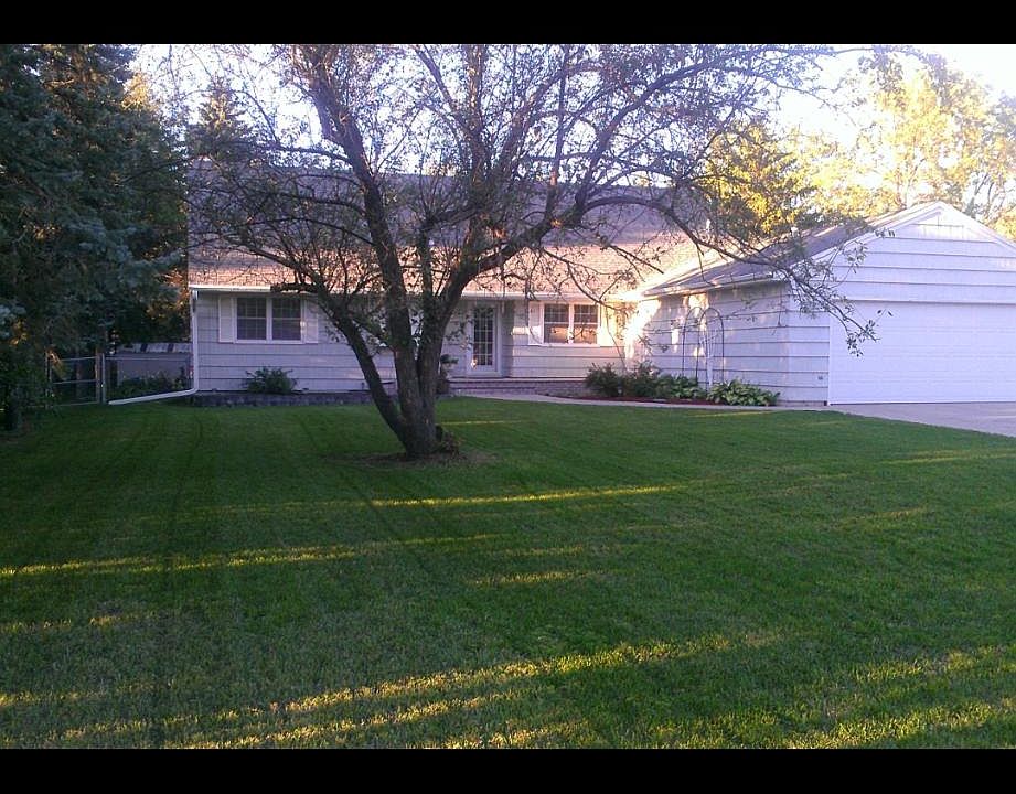 Large 6 bedroom - 3 Bath home 3600 sq. ft. Main Floor Living with 2 bedrooms on main floor.