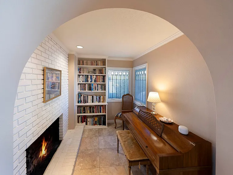 30932 Colonial Pl — Photo 25