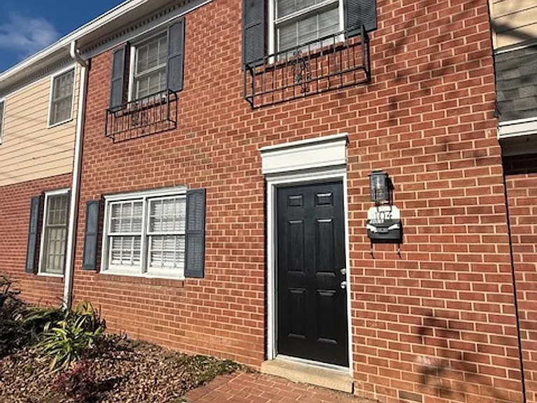 100-114 Ivey Rd — Photo 11