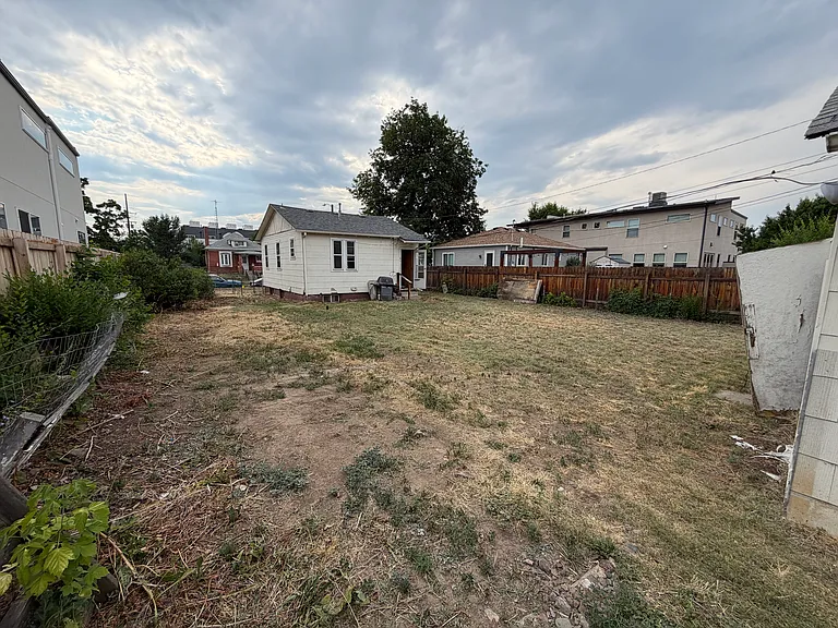 2650 S Cherokee St — Photo 8