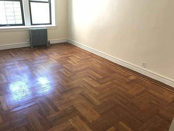 3rd image of 221 Linden Blvd APT C14
