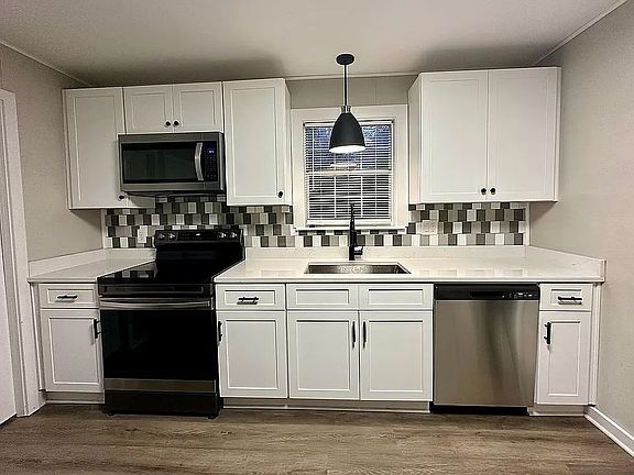 4th image of 1201 Williams Cir