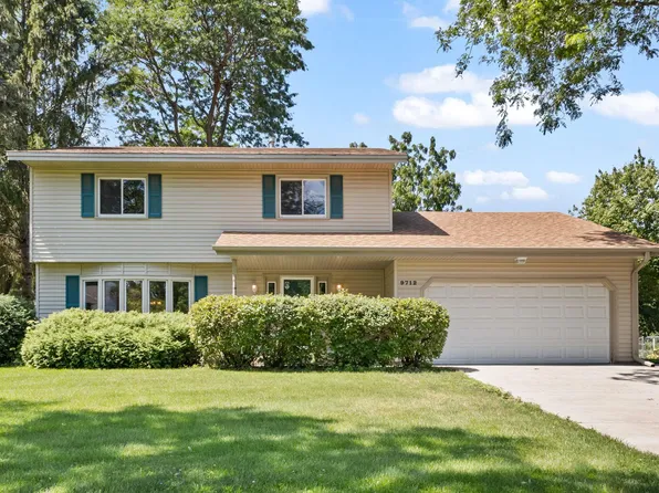 9712 Quincy St NE, Blaine, MN 55434