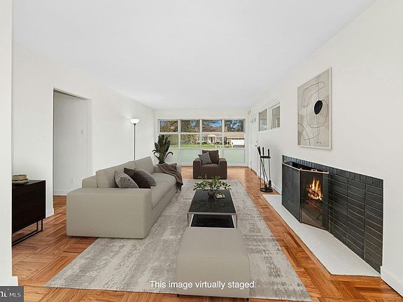 5th image of 1317 Michael Rd