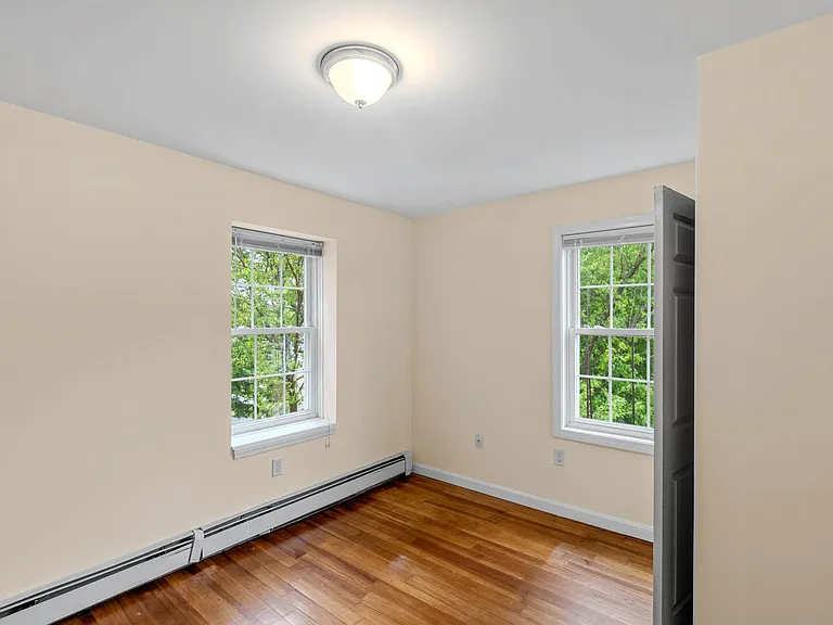 11 Siegel St #1-2 — Photo 17