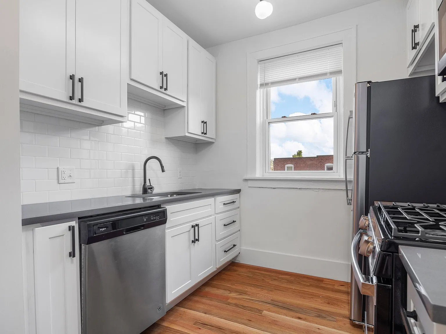 4 bed, 1500 sqft, $3,400 — Photo 2