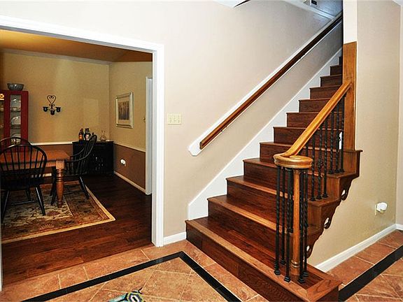 4th image of 3010 Redwood Lodge Dr