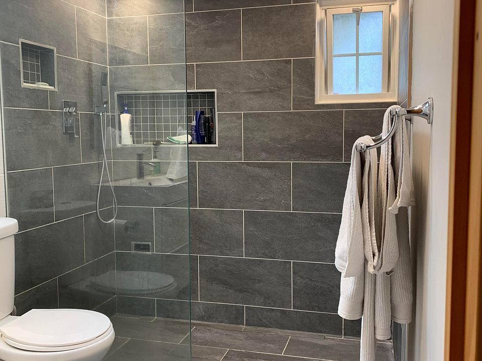 Bathroom with Sky Light