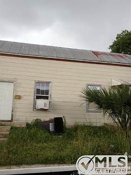 2nd image of 908 Camaron St
