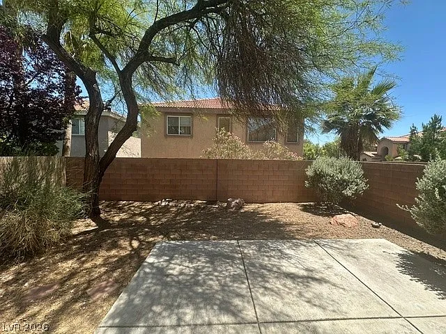 574 Poplar Leaf St — Photo 16