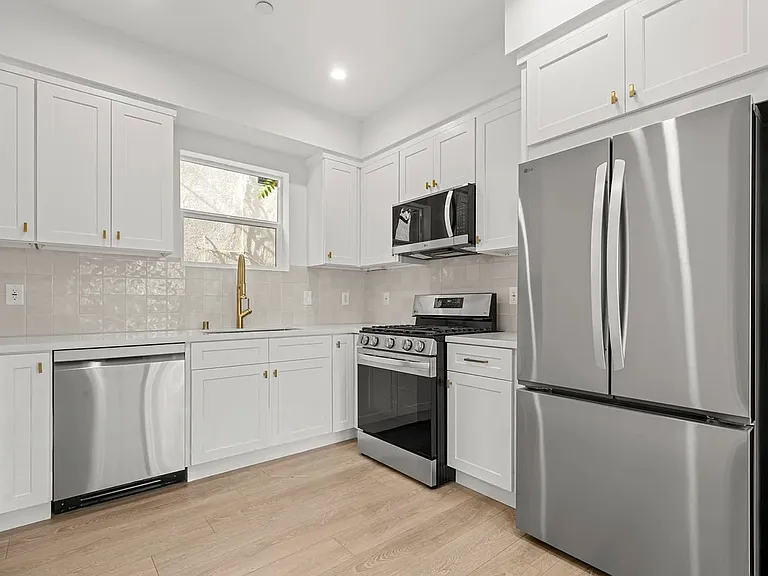 415 1/2 N La Fayette Park Pl — Photo 3