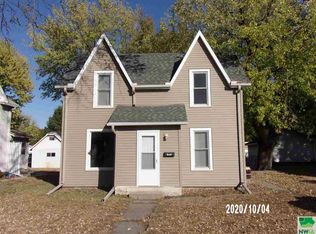 1012 Avenue E, Hawarden, IA 51023