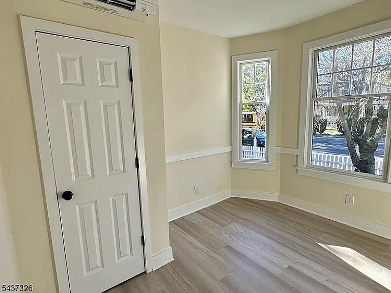 249 Speedwell Ave — Photo 6