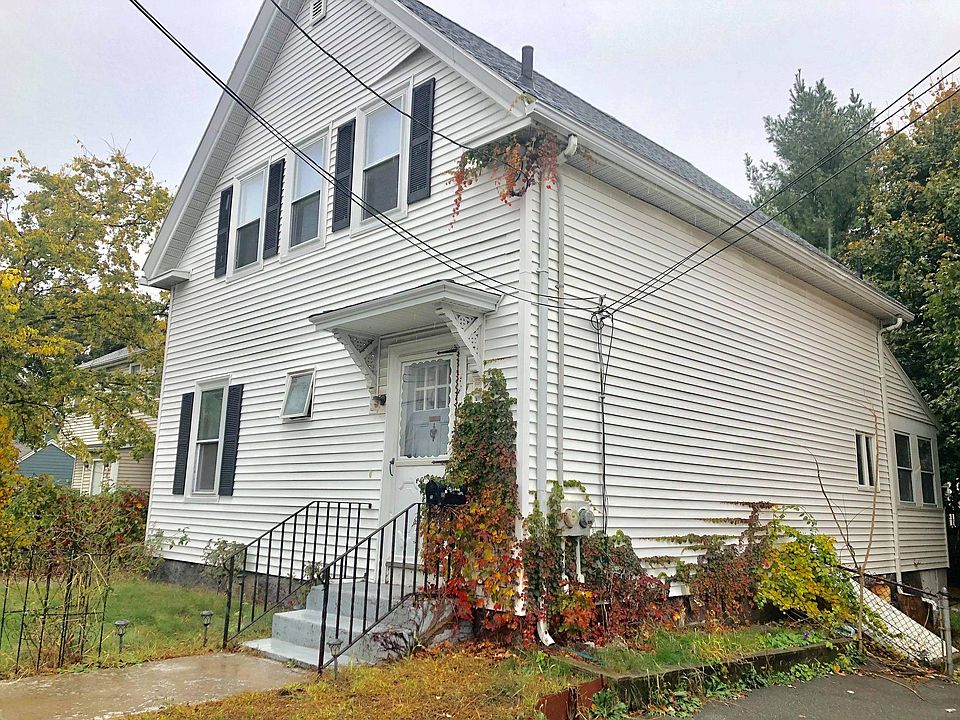 1st image of 16 Station St #1