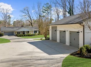 6313 Shoreland Cir, Buford, GA 30518