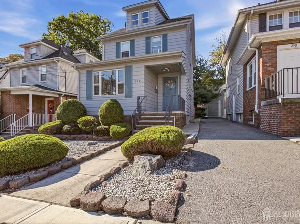 248 Tom Hunter Rd, Fort Lee, NJ 07024