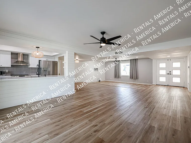 1430 E Bell De Mar Dr — Photo 1