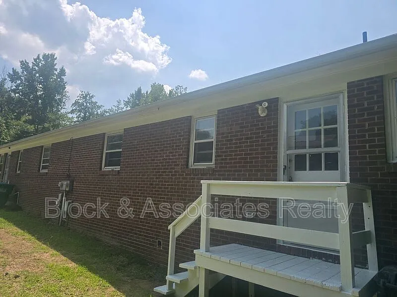 1031 Pegram Ave #B