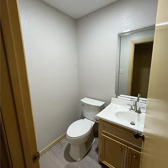 121 E Jonquil Ave — Photo 25
