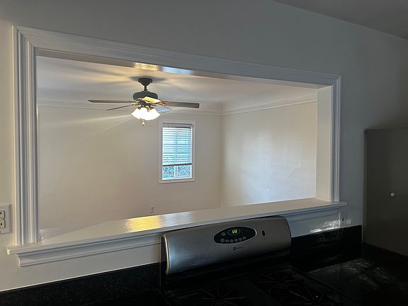 4th image of 1656 W 254th St