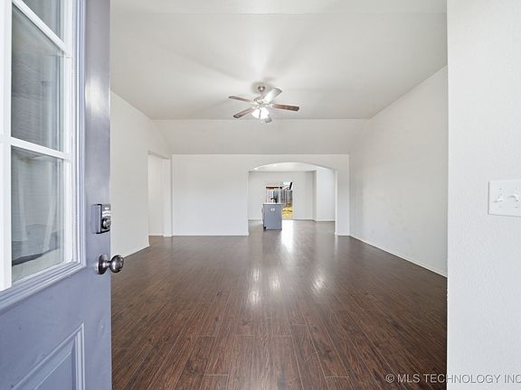 3rd image of 16029 S 88th East Ave