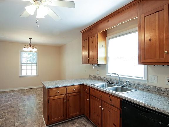 4th image of 3716 W Autumn Dr
