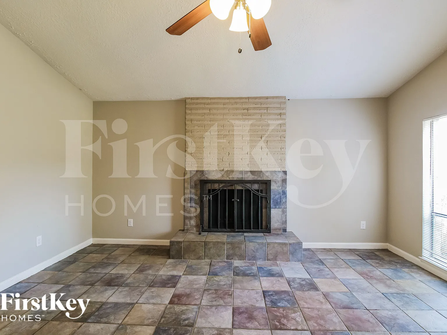3 bed, 2.0 bath, 1482 sqft, $1,675 — Photo 3