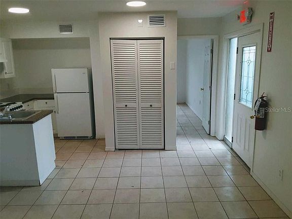 3rd image of 407 S Orion Ave #C