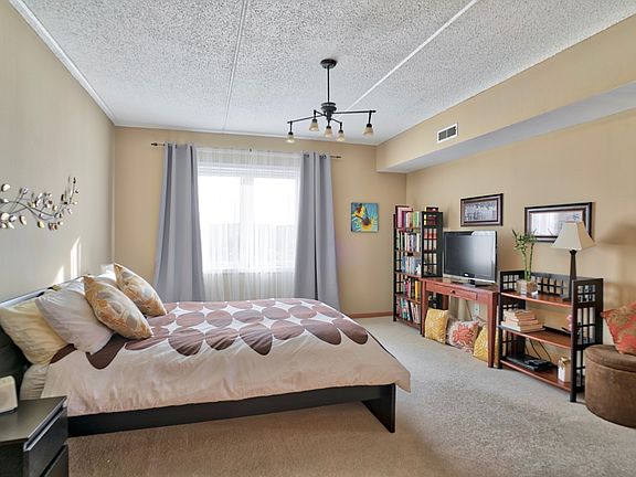 3rd image of 1476 Perry St Unit 503