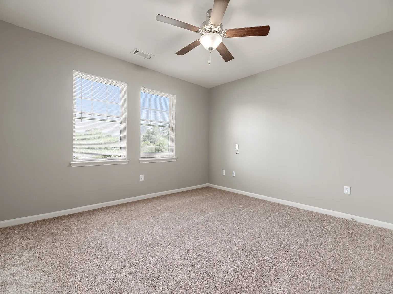 Gentry Estates III — Photo 3