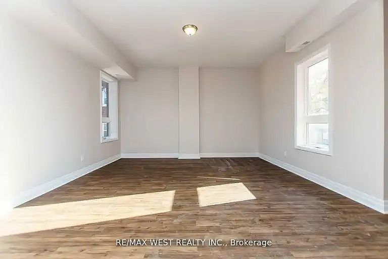 1st image of 13 Grange Ave Floor 2