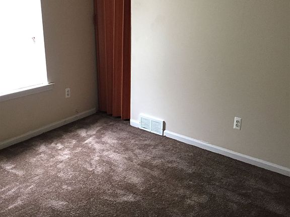 9608 Living Room