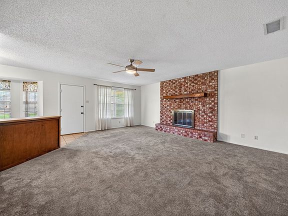 5th image of 806 Baylor Blvd
