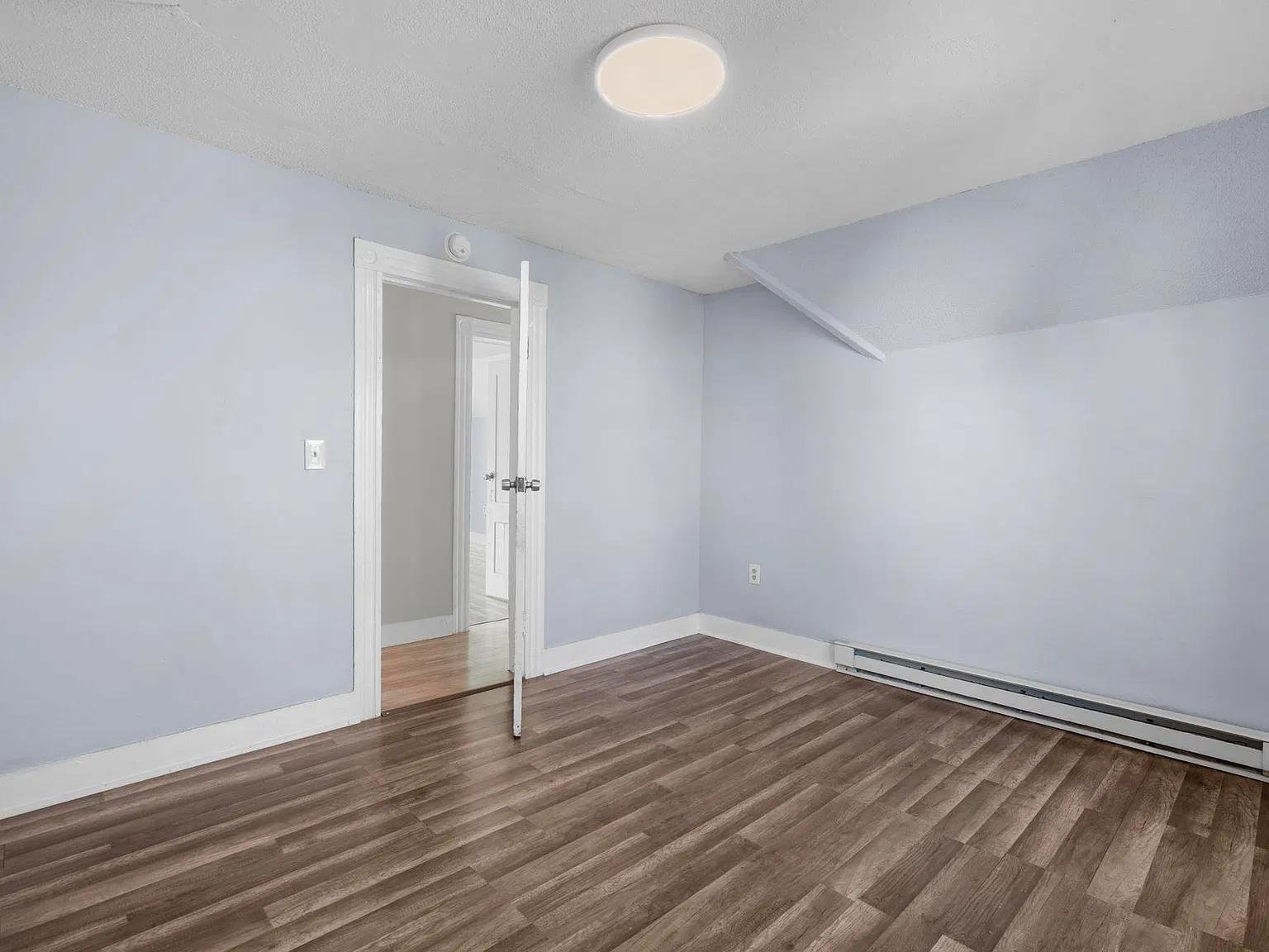 79 Maple Street - 3 — Photo 4