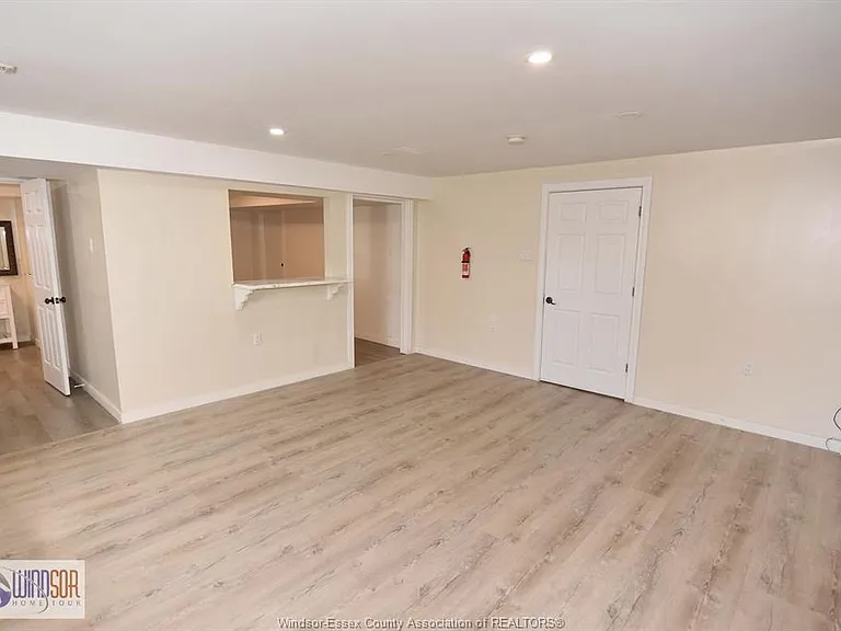 600 Cousineau Rd #LOWER — Photo 30