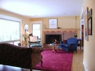 6891 N Range Line Rd, Glendale, WI 53209