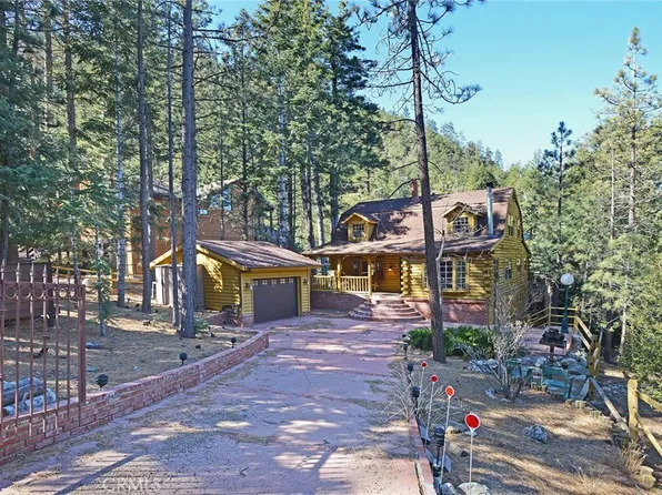 1217 Azalea Dr, Pine Mountain Club, CA 93222
